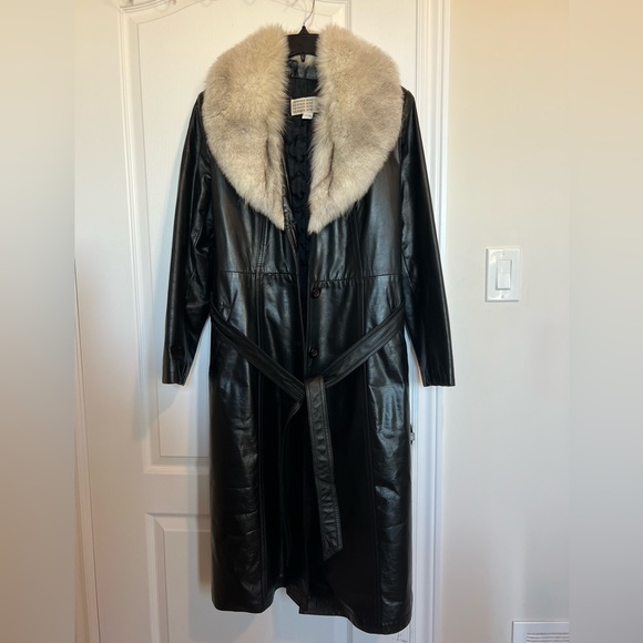 Vintage 60’s Leather Attic Made in Canada - Picture 3 of 11